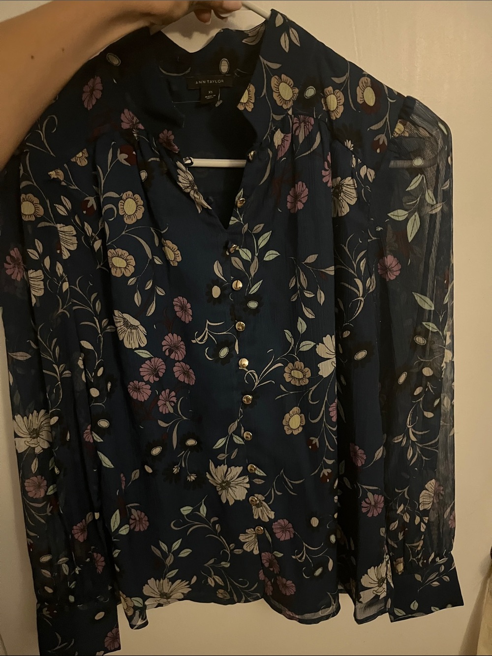 Ann Taylor XS Teal Floral Button-Up blouse with Long Shear Sleeve